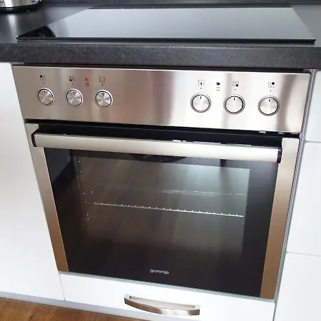 S Výhľadom Na Tatry